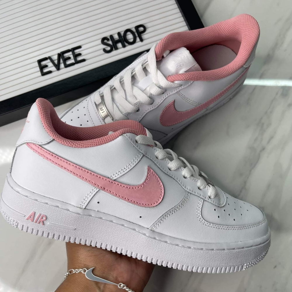 Custom Nike Air Force 1 💗